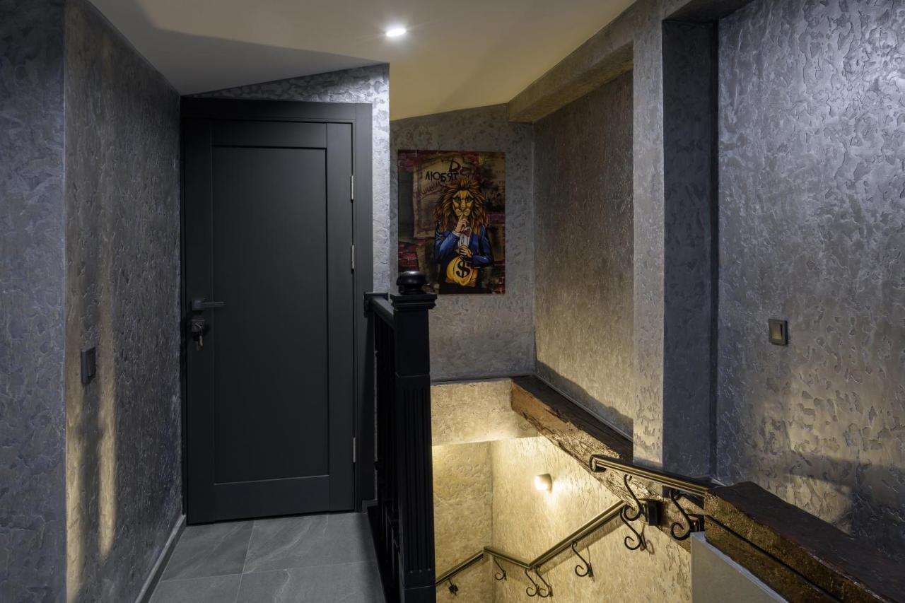 Apart Hotel Fusion Chernivtsi Exterior foto