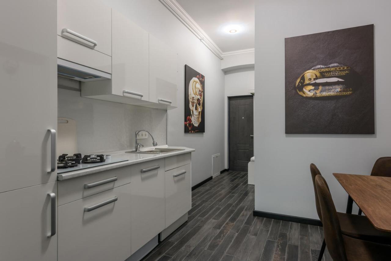 Apart Hotel Fusion Chernivtsi Exterior foto