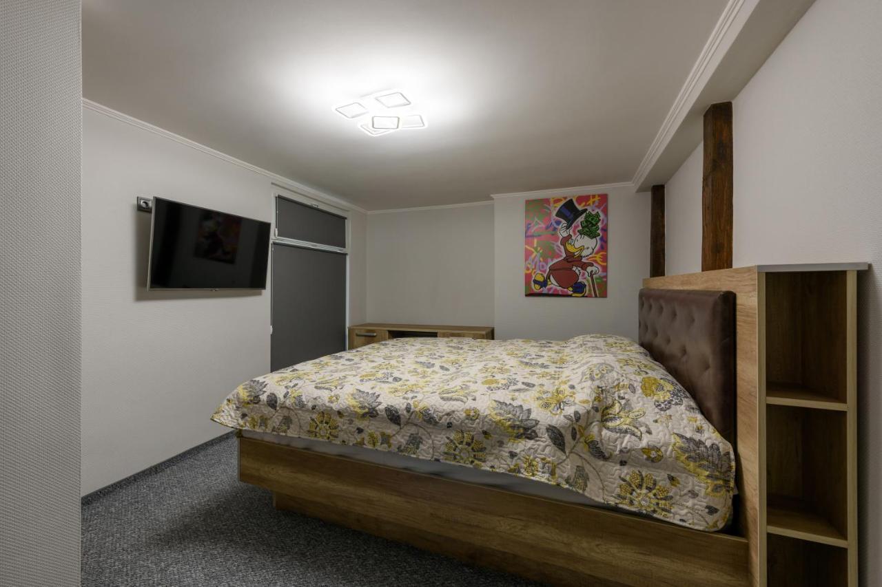 Apart Hotel Fusion Chernivtsi Exterior foto