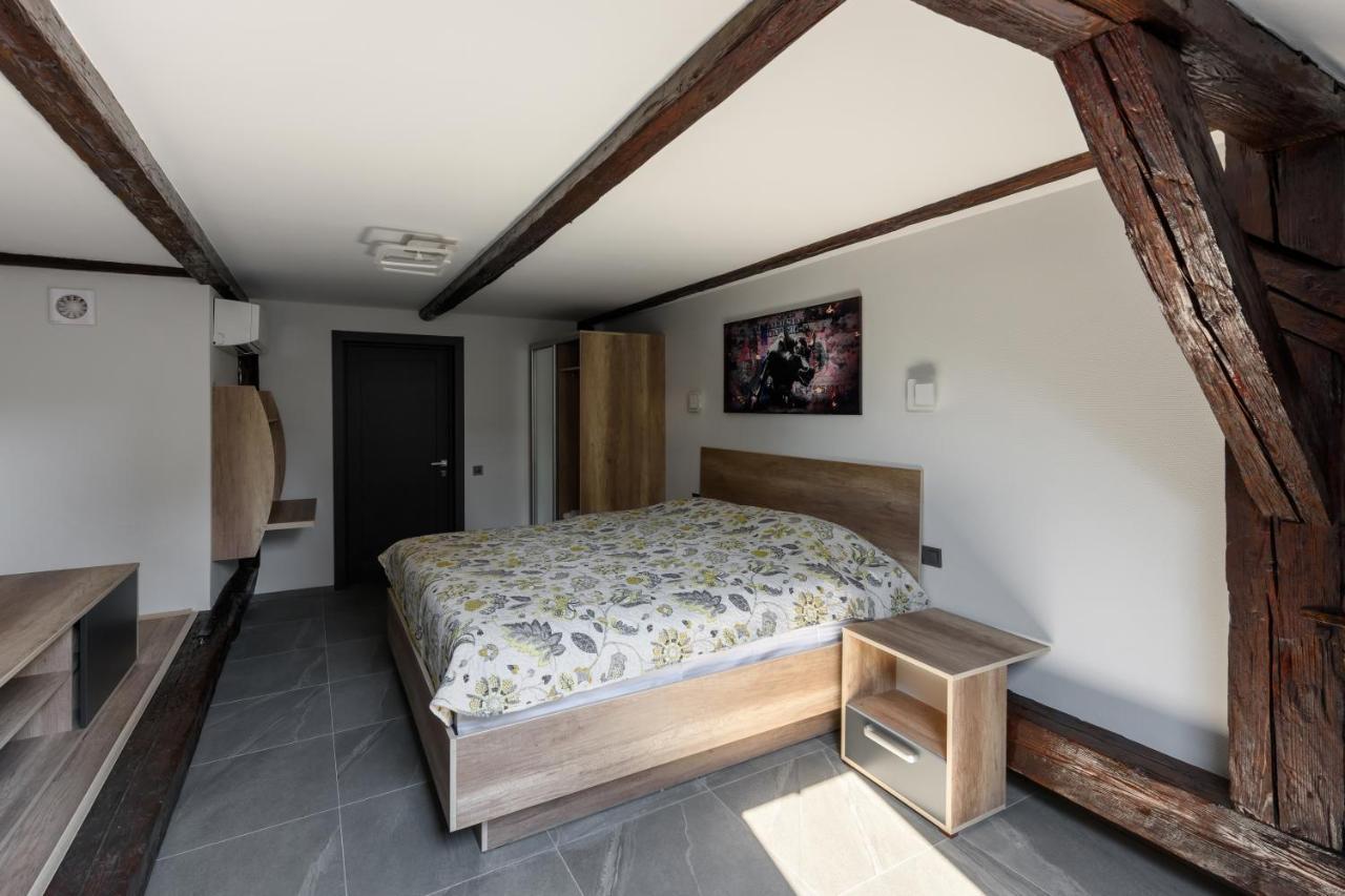 Apart Hotel Fusion Chernivtsi Exterior foto