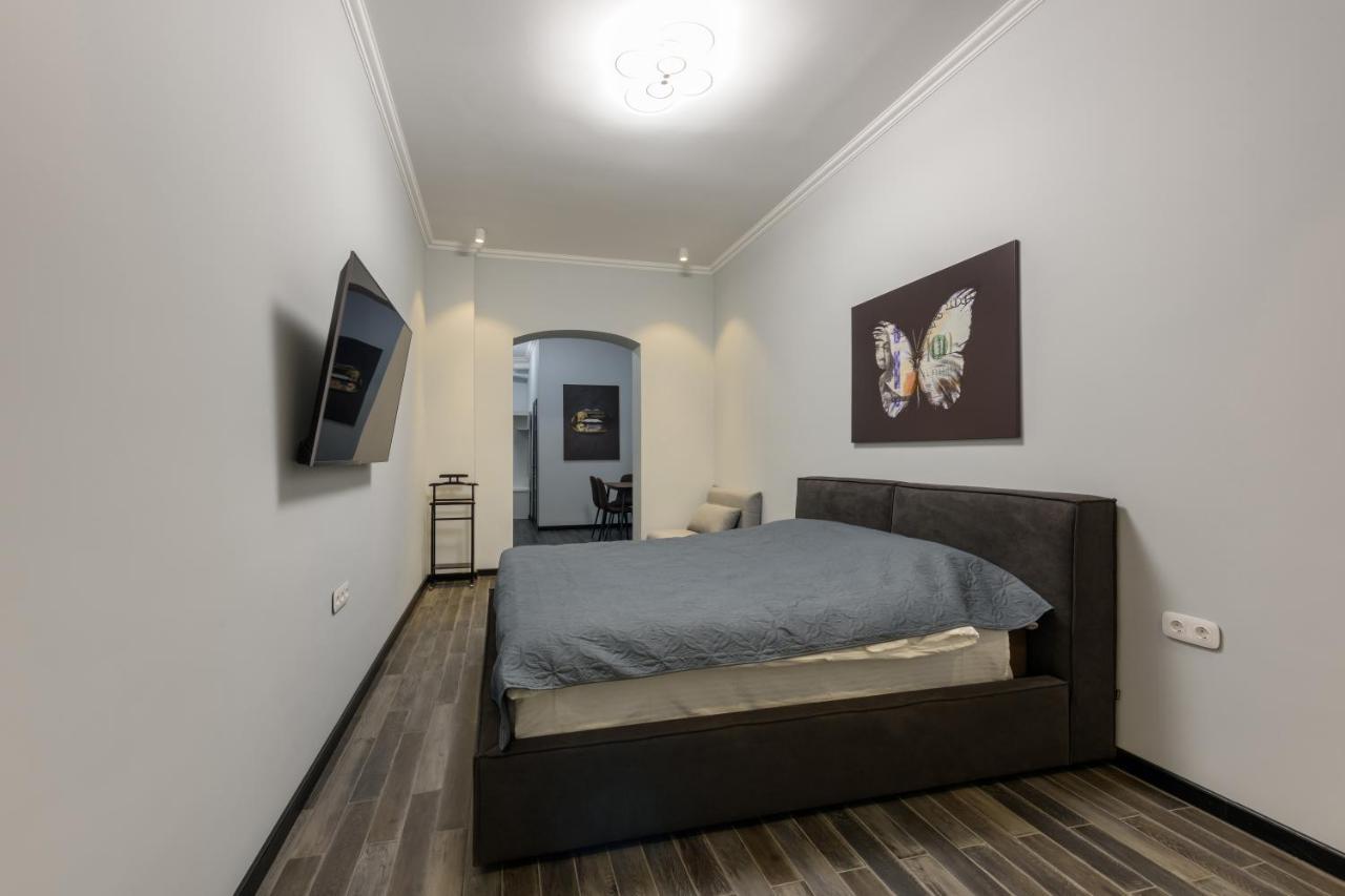 Apart Hotel Fusion Chernivtsi Exterior foto